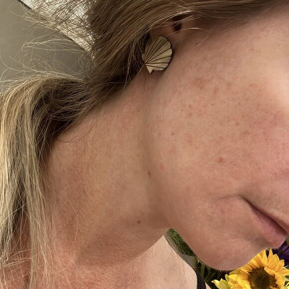 Iridescent Abalone Clam Shell Stud Earrings .75” MERMAIDCORE - Picture 10 of 10